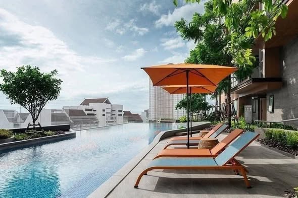 pool of THE BASE Height-Chiang Mai