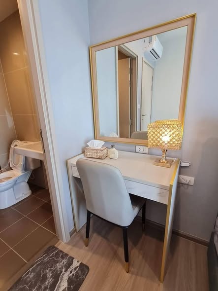 bathroom of THE BASE Phetchaburi-Thonglor เดอะ เบส เพชรบุรี – ทองหล่อ