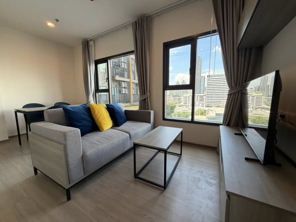 living room of THE BASE Phetchaburi-Thonglor เดอะ เบส เพชรบุรี – ทองหล่อ