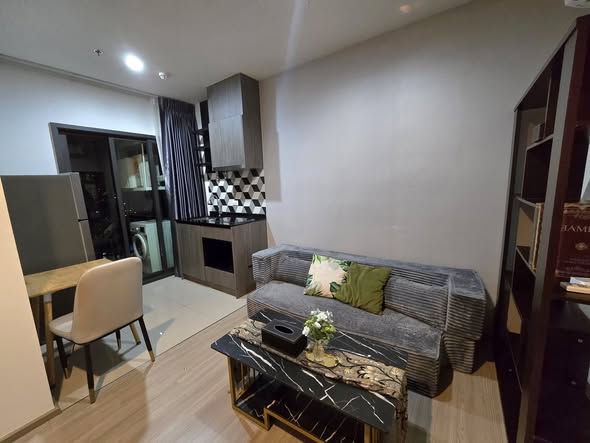 living room of THE BASE Phetchaburi-Thonglor เดอะ เบส เพชรบุรี – ทองหล่อ