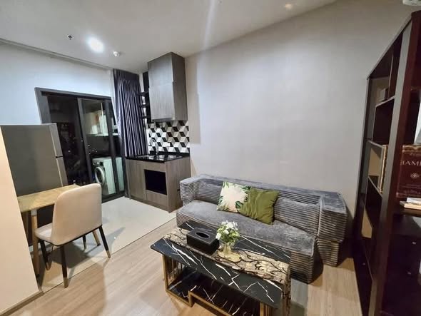 living room of THE BASE Phetchaburi-Thonglor เดอะ เบส เพชรบุรี – ทองหล่อ