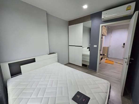 bedroom of THE BASE Phetkasem