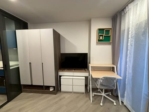 bedroom and room interior of THE BASE Saphanmai