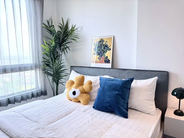 bedroom of THE BASE Sukhumvit 77