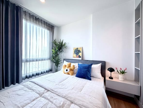 bedroom of THE BASE Sukhumvit 77