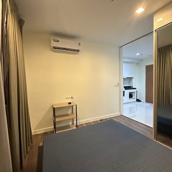 bedroom and room interior of The Bloom Sukhumvit 71