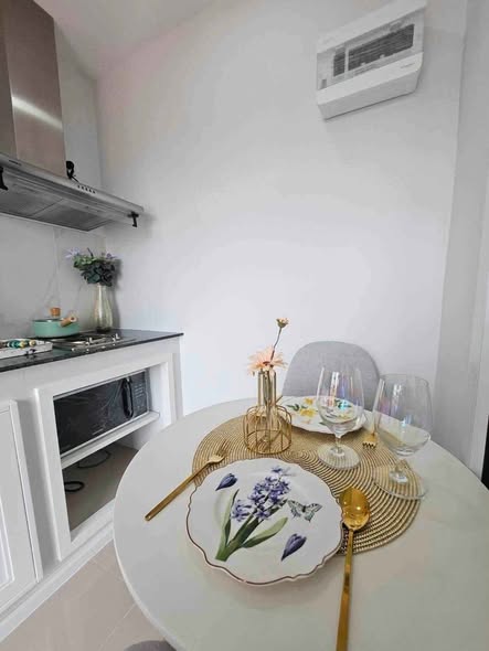 THE CANALE condo by mobius