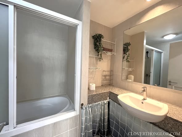 bathroom of The Clover