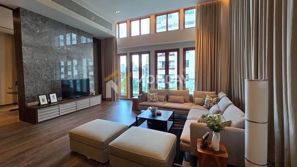 living room of The Crest Ruamrudee