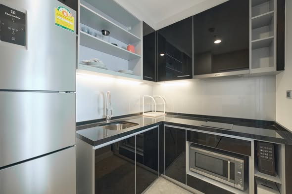 kitchen of The Crest Sukhumvit 34