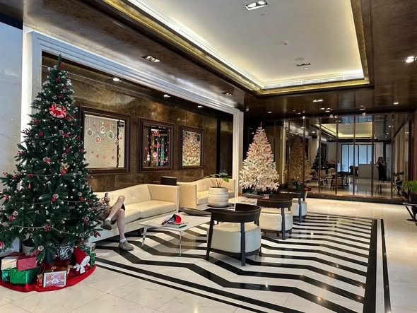 living room of The Crest Sukhumvit 34