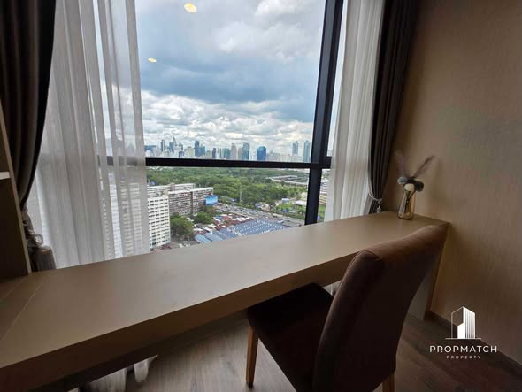 THE CROWN Residences