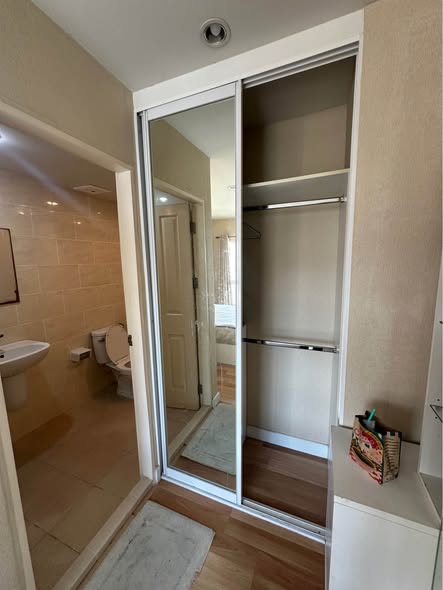 room interior and bathroom of The Cube Chaengwattana
