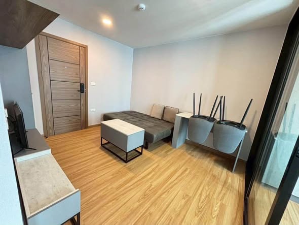 bedroom of The Cube Loft Srinakarin