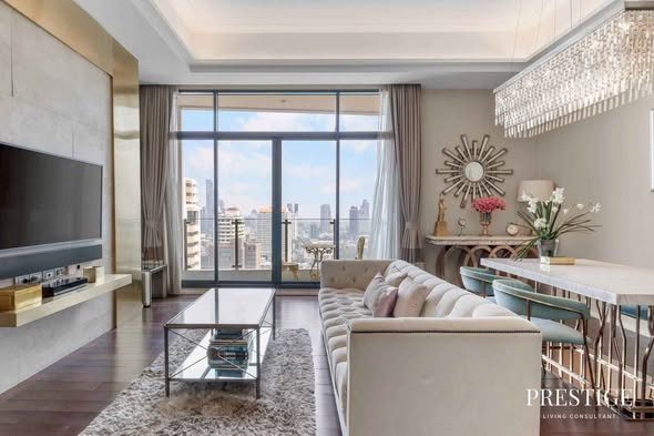 living room of The Diplomat 39