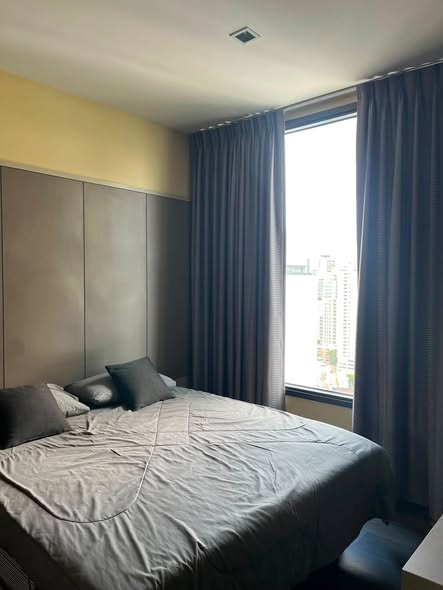 bedroom of The Edge Sukhumvit 23