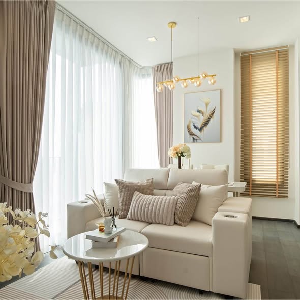 bedroom and living room of The Edge Sukhumvit 23