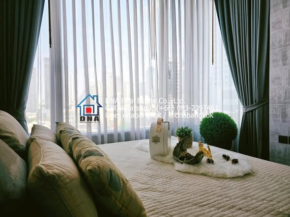 bedroom and room interior of The Edge Sukhumvit 23