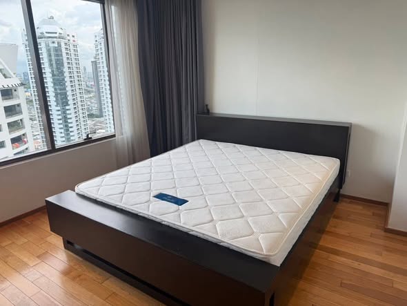 bedroom of The Emporio Place