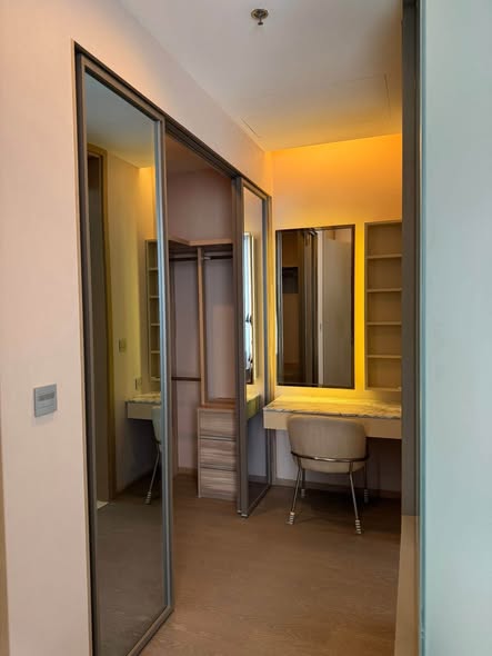 room interior of THE ESSE ASOKE