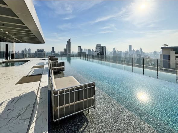 THE ESSE at SINGHA COMPLEX