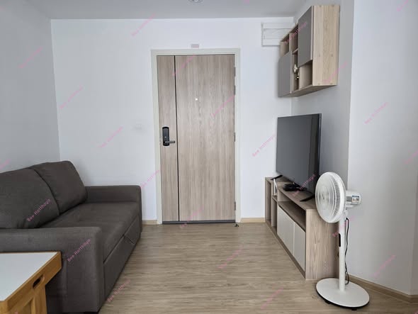 bedroom and room interior of The Excel Hideaway Sukhumvit 50