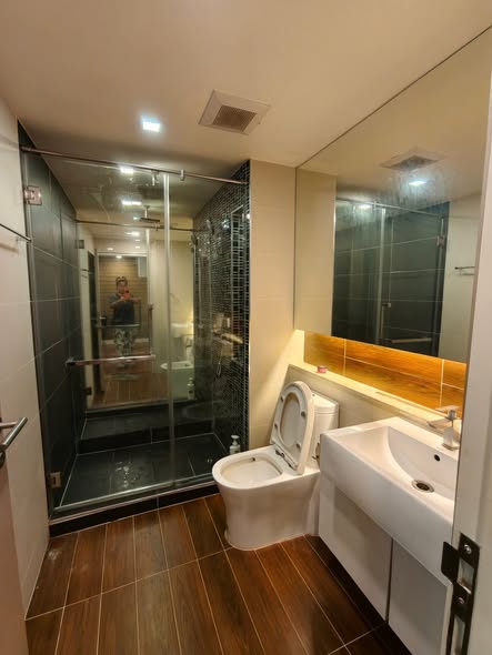 bathroom of The Feelture Condominium