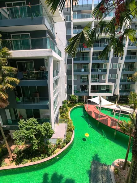 pool of The Feelture Condominium