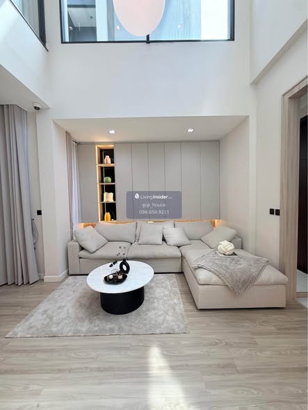 living room of เดอะ เจนทริ สุขุมวิท (THE GENTRY SUKHUMVIT 101)