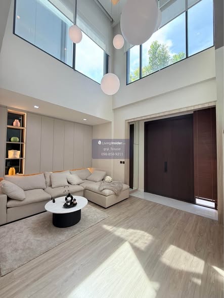 living room and room interior of เดอะ เจนทริ สุขุมวิท (THE GENTRY SUKHUMVIT 101)