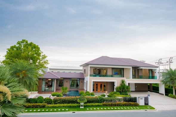 เดอะ แกรนด์ ลักซ์ บางนา-สวนหลวง THE GRAND LUX BANGNA- SUANLUANG