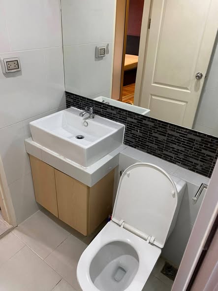 bathroom of The Green Condo III