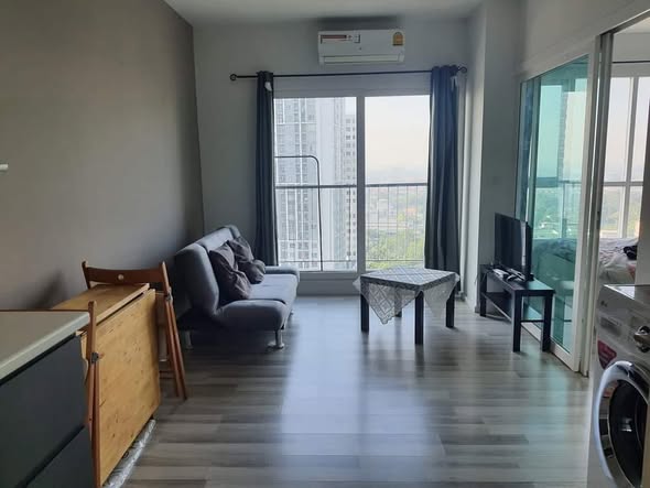 living room of The Key BTS Wutthakat เดอะ คีย์ บีทีเอส วุฒากาศ