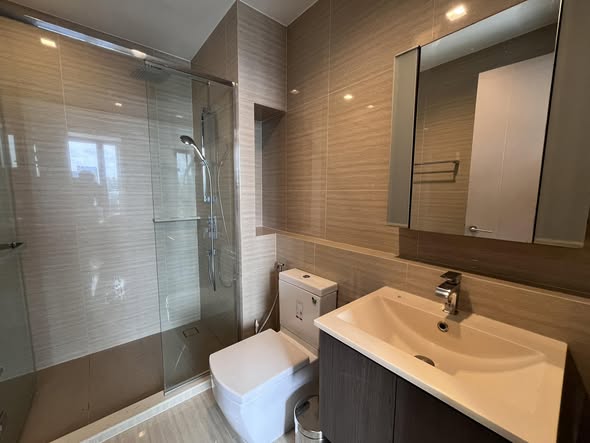 bathroom of THE LINE Asoke-Ratchada