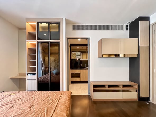 bedroom and room interior of THE LINE Ratchathewi