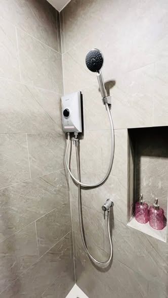bathroom of The Livin Ramkhamhaeng : เดอะ ลิฟวิ่น รามคำแหง