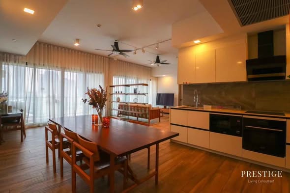 room interior and kitchen of The Lofts Asoke