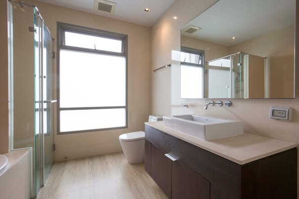 bathroom of The Madison