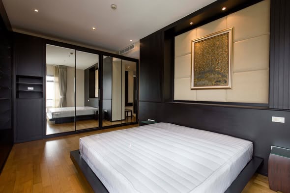 bedroom of The Madison