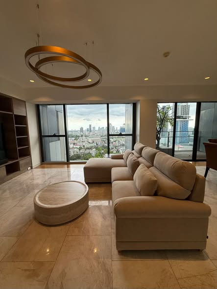 living room of The Met Condominium