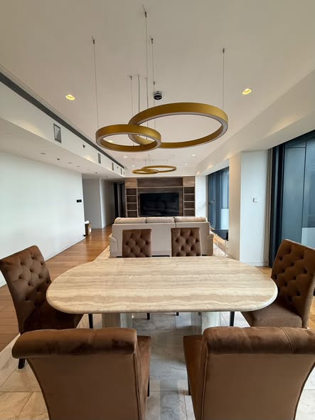 room interior of The Met Condominium