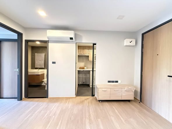 room interior of The Moment Ratchada 19