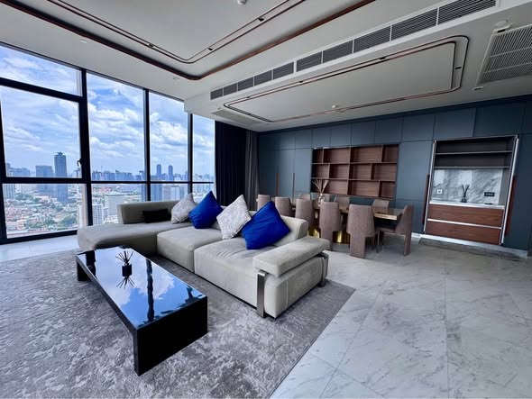 living room of The Monument Thong Lo