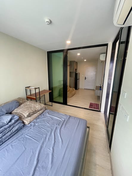 bedroom and room interior of The Origin Sukhumvit 105