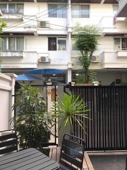 The PARK LANE Townhouses
