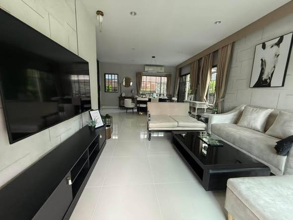 living room of The PLANT ESTIQUE