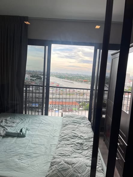 bedroom of The Politan Rive