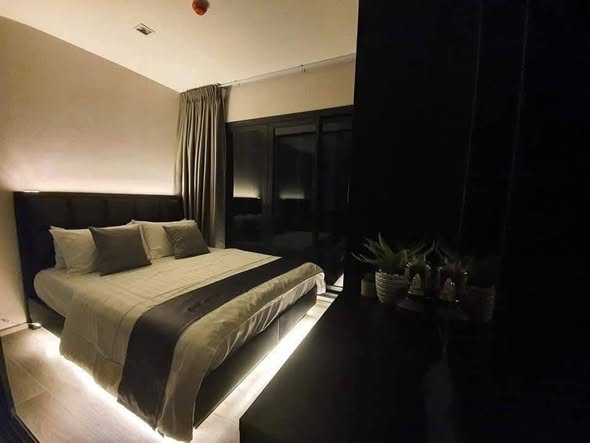 bedroom of The Politan Rive