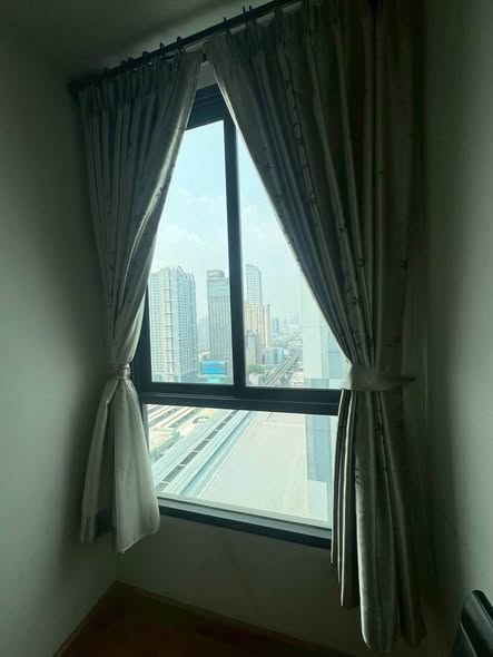 bedroom of The President Condo Sukhumvit 81