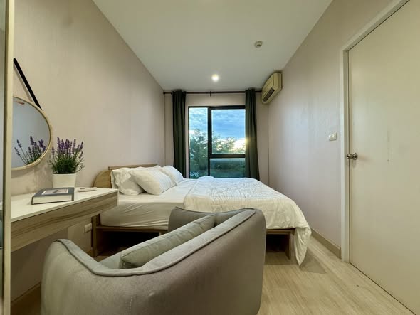 bedroom of The Privacy Rewadee